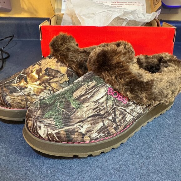 Women's BOBS by Skechers Camo Faux Fur Slip-On Slippers - Picture 1 of 10